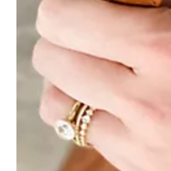 QVC Stunning 1.5 kt Diamonique Solitare Gold over 925 Silver Ring size 6 - Picture 13 of 14